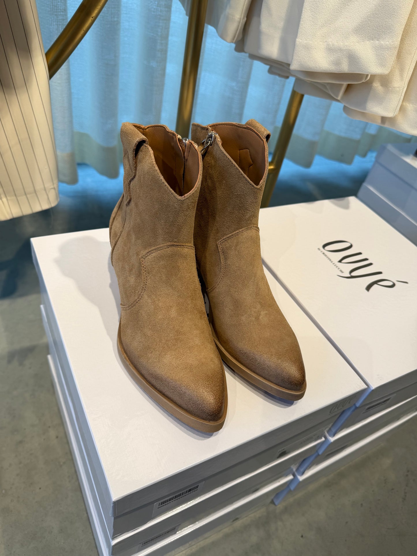 Cowboy- Boot aus Wildleder