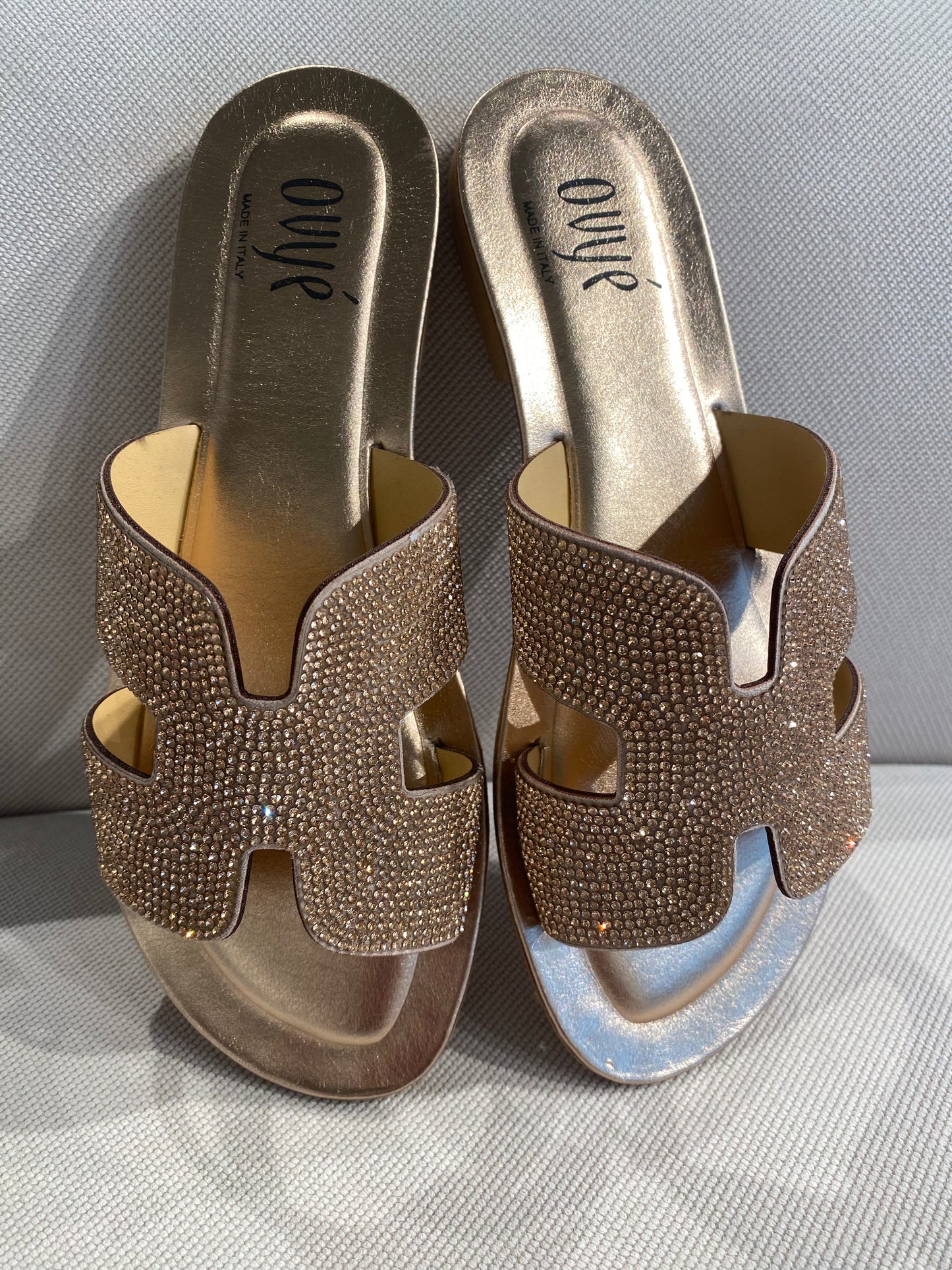 Sandale mit Strass in braun