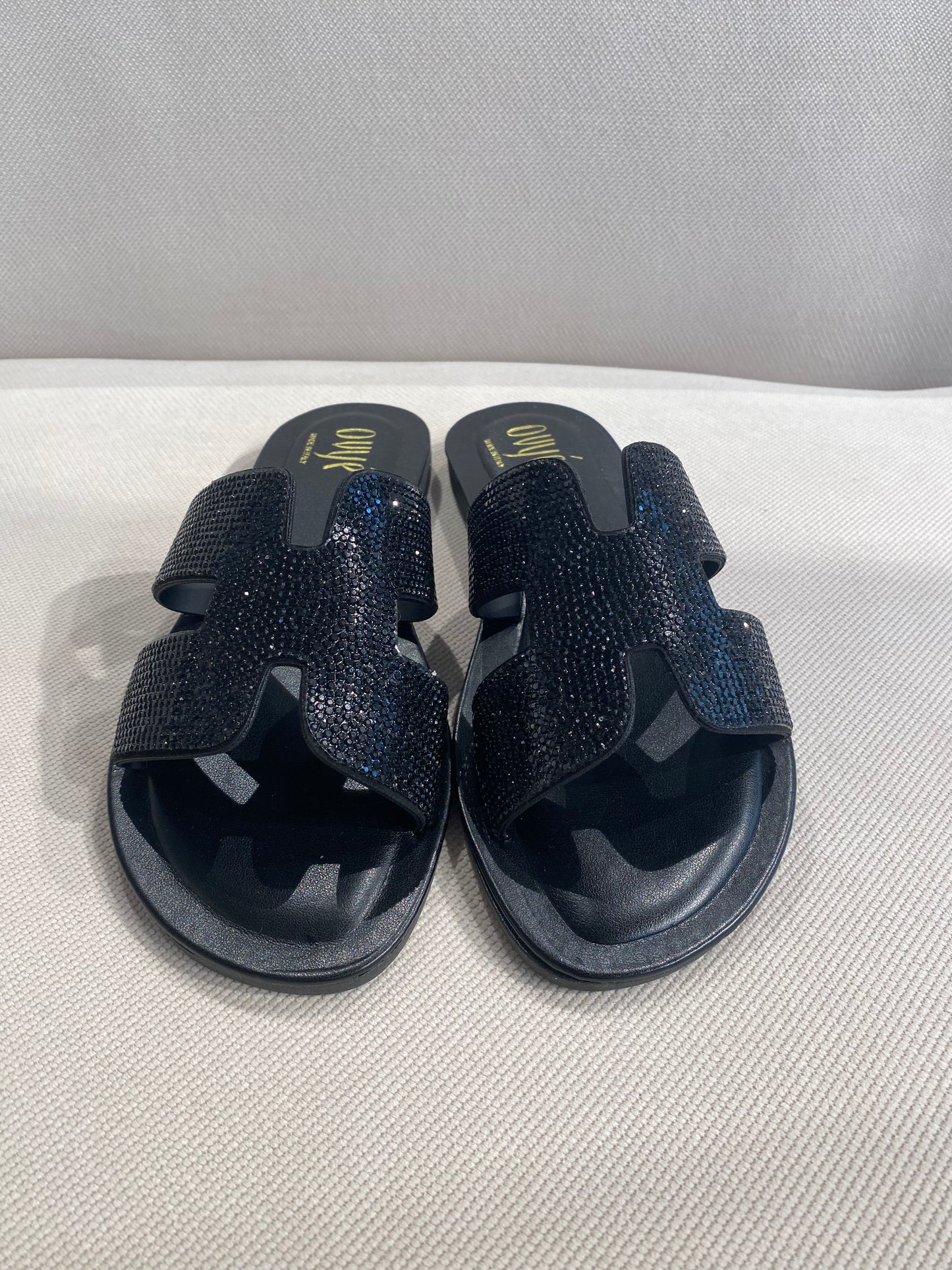 Sandale mit Strass in schwarz