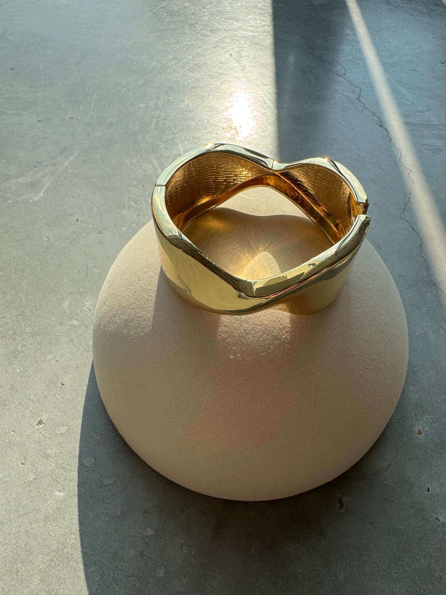 Goldener Armreif