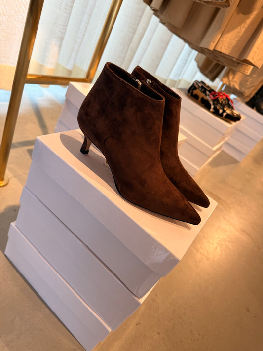 Ankleboot aus Wildleder in chocolate