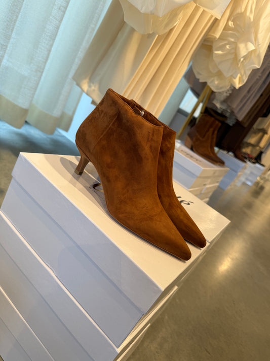 Ankleboot aus Wildleder in cognac