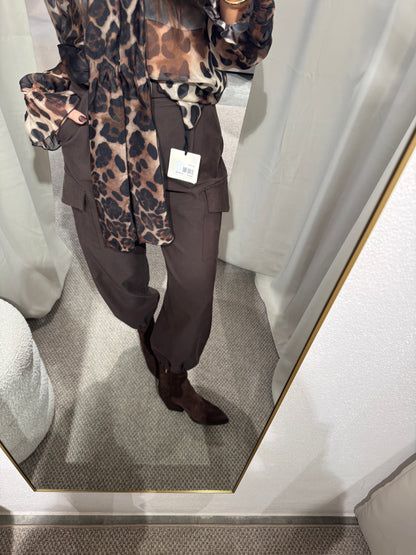 Elegante Cargohose mit Gürtel
