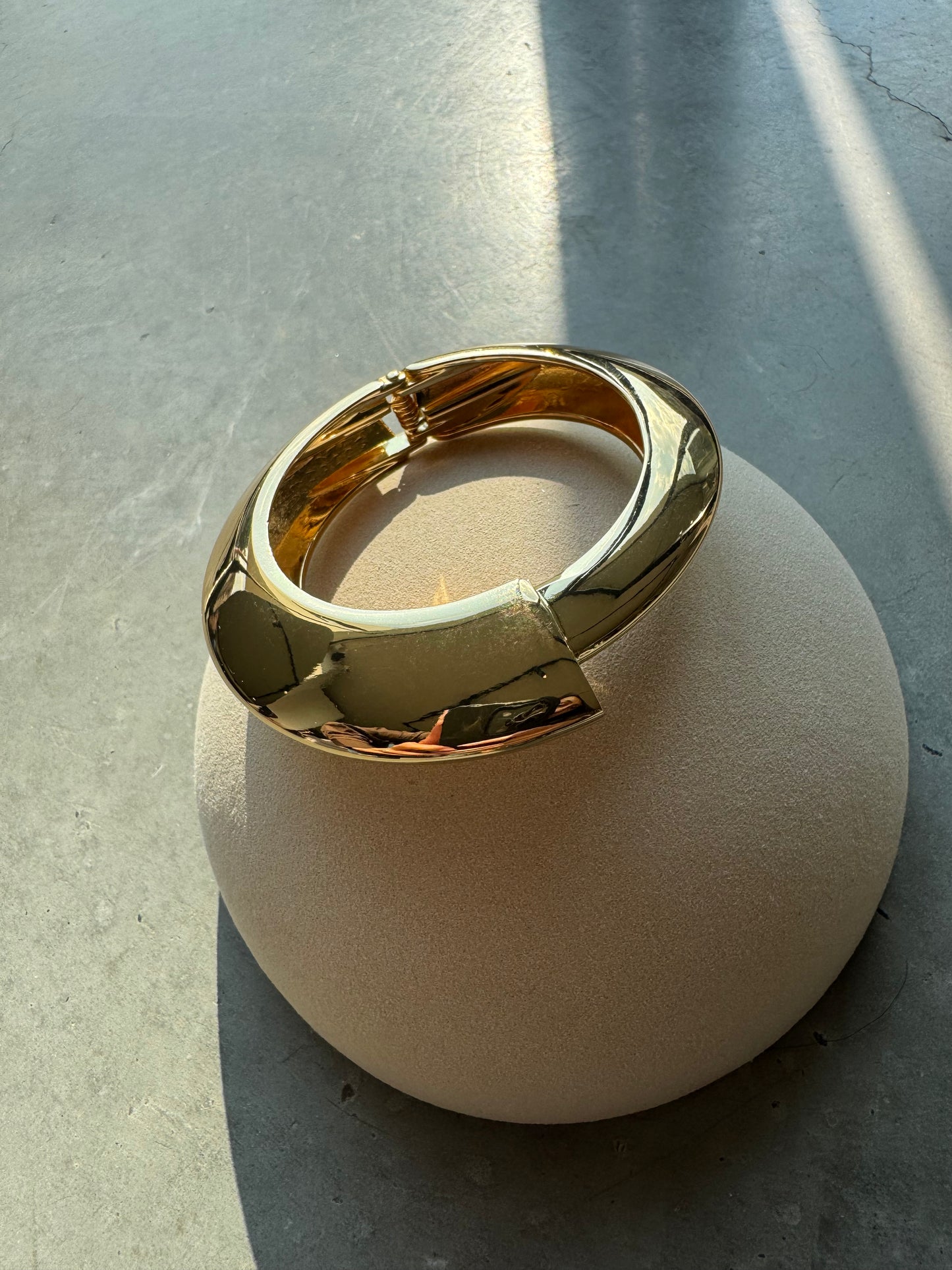 Goldener Armreif