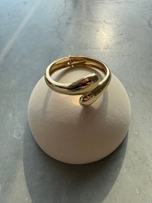 Goldenes Armband