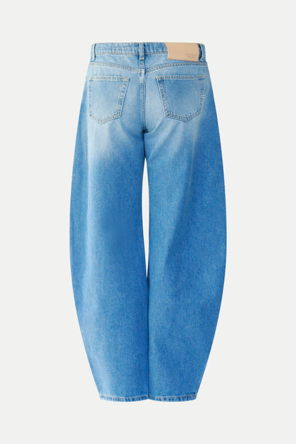 Lässige Balloon- Jeans mit asymmetrischem Bund