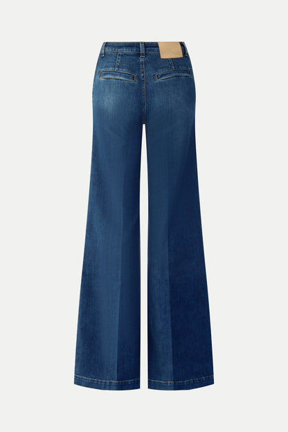 Bootcut- Denim in mittlerer Waschung