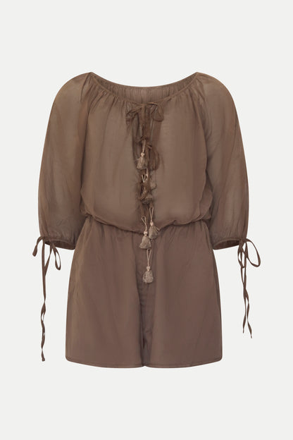 Kurzer Overall in nougat
