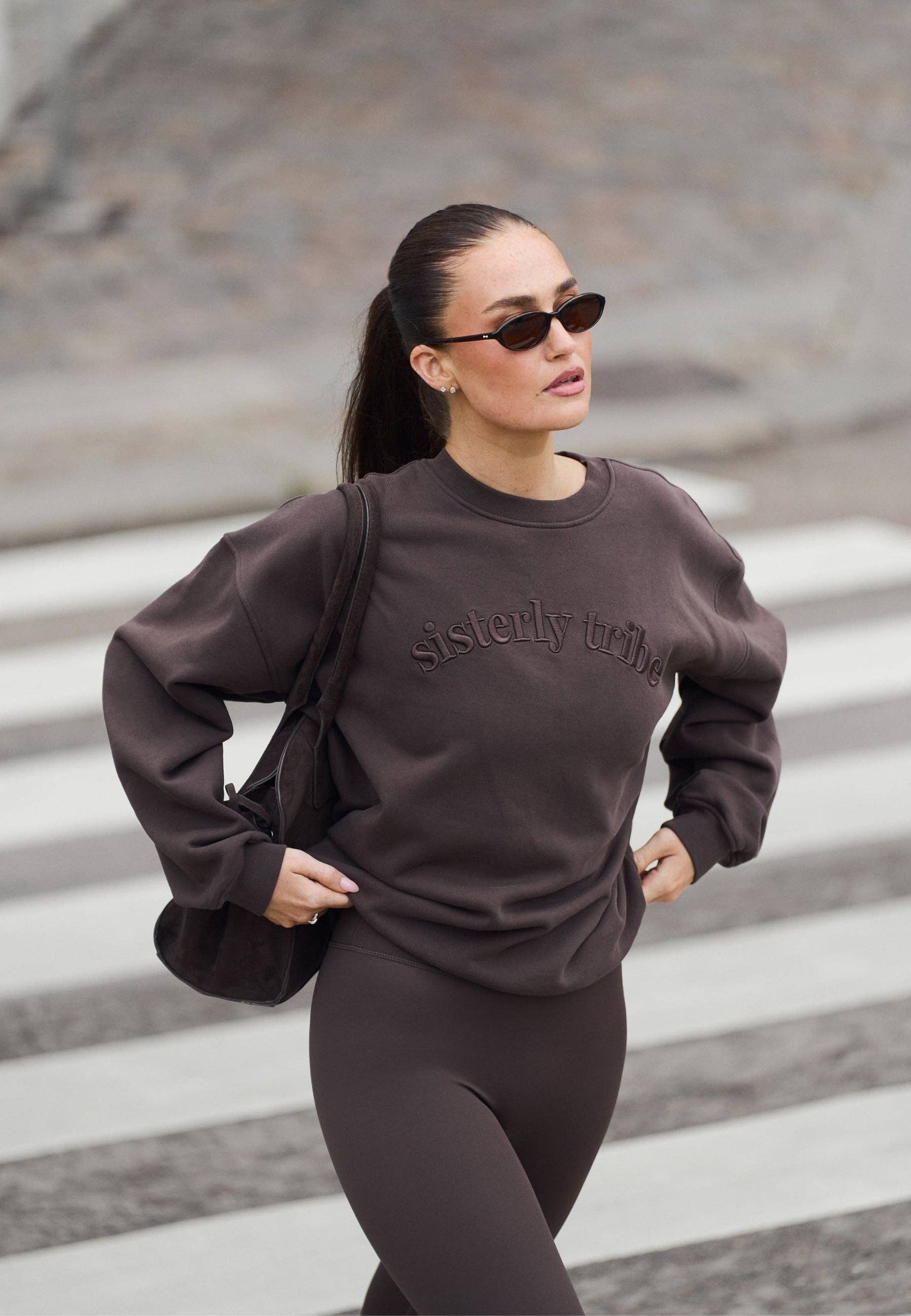 Sisterly Tribe - Sweatshirt